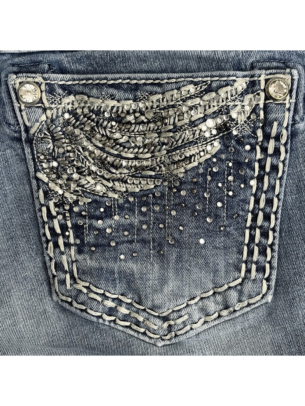 Miss Me Women 29 Easy Crop Jeans Blue Embellished Pocket Mid Rise Denim